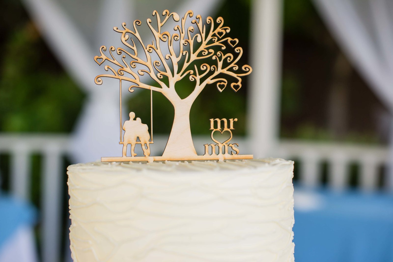 wood cake topper for a wedding cake at Heritage House in Arroyo Grande
