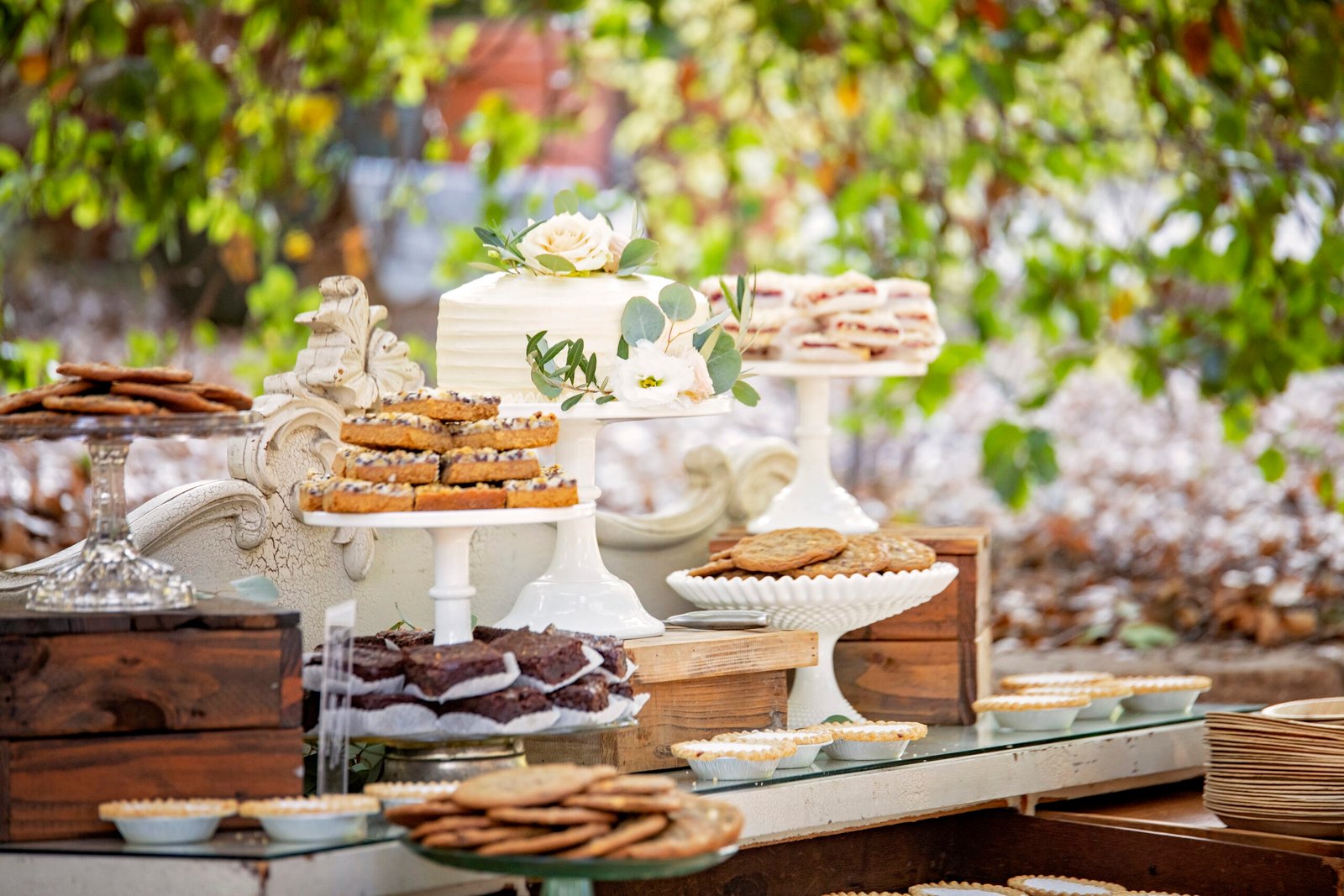 dessert table for a wedding