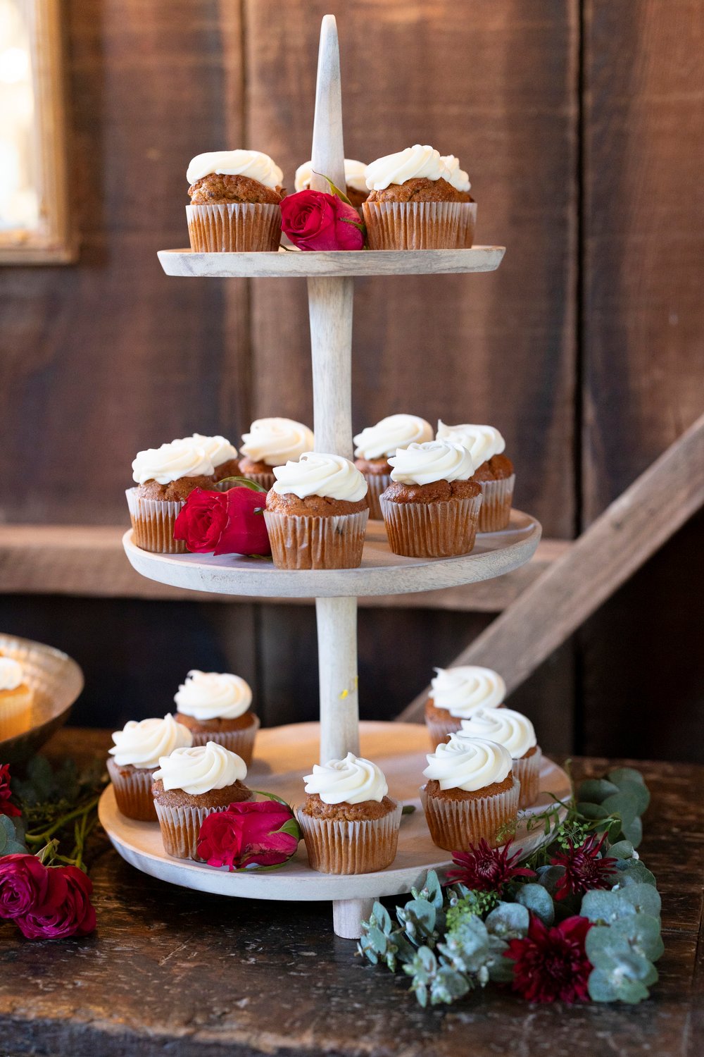 cupcakes at a wedding